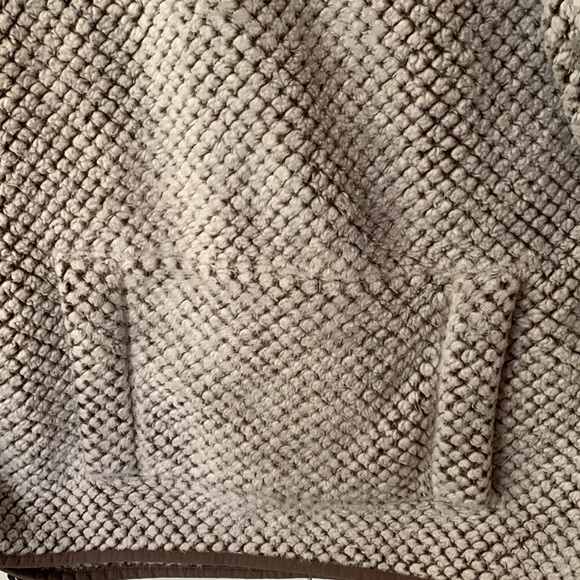 St John’s Bay Active - Picture 3 of 6